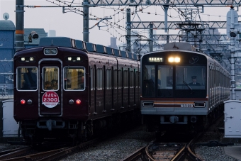 阪急電鉄 阪急2300系電車 (初代) 2372 鉄道フォト・写真 by えこださん 茨木市駅：2015年03月12日17時ごろ