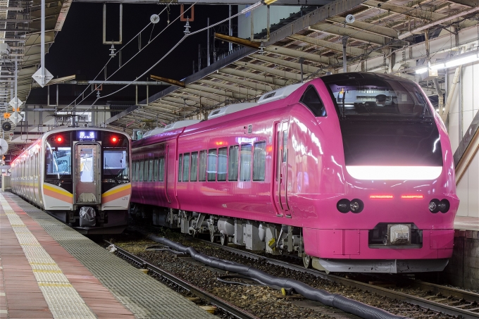 鉄道フォト・写真：JR東日本E653系電車 いなほ クハE653-1007 新潟駅 鉄道フォト・写真 by えこださん - 撮影日 2017/12/30 18:59