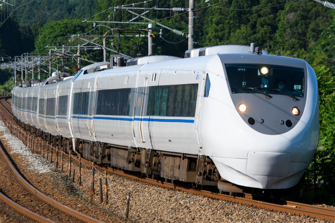 JR西日本 681系電車 サンダーバード クハ681-205 細呂木駅 鉄道フォト