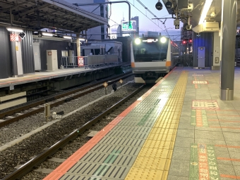 JR東日本 E233系 鉄道フォト・写真 by Aki鉄さん 新宿駅 (JR)：2024年03月23日18時ごろ