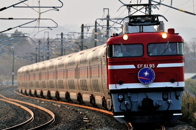 JR東日本 国鉄EF81形電気機関車 カシオペア紀行 金ケ崎駅 鉄道フォト 
