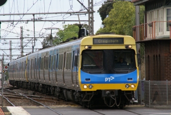 Metro Trains Melbourne Comeng型 鉄道フォト・写真 by Speed_Birdさん ：2017年11月02日12時ごろ