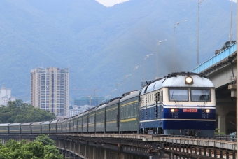 中国鉄路総公司 東風１１型ディーゼル機関車 鉄道フォト・写真 by Speed_Birdさん ：2019年07月29日15時ごろ