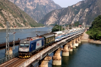 中国鉄路総公司 HXD3C型電気機関車 HXD3C-0733 鉄道フォト・写真 by Speed_Birdさん ：2018年06月02日17時ごろ