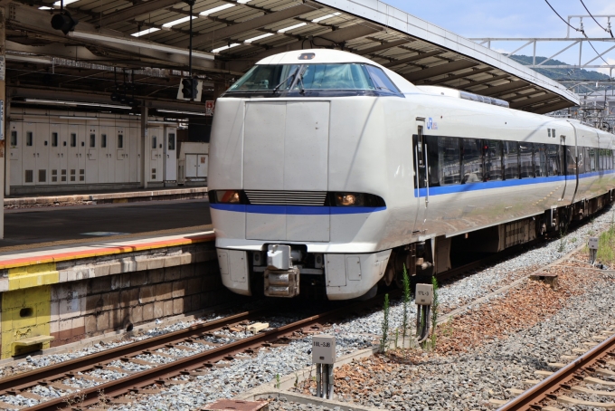 JR西日本 クハ682-501 (683系) 車両ガイド | レイルラボ(RailLab)