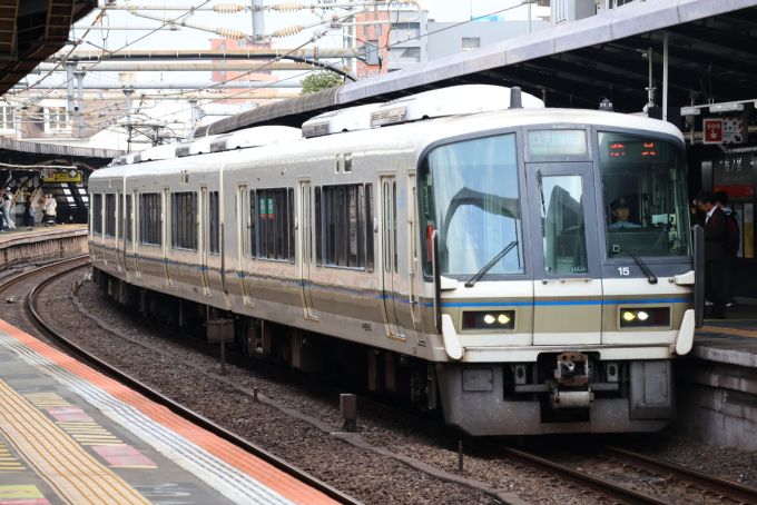 JR西日本 クハ221-15 (221系) 車両ガイド | レイルラボ(RailLab)
