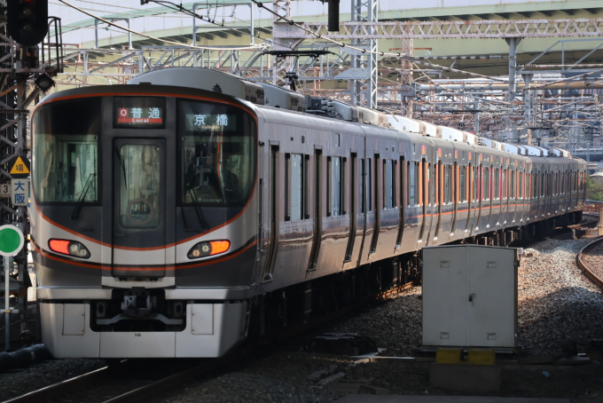 JR西日本 クモハ322-16 (323系) 車両ガイド | レイルラボ(RailLab)