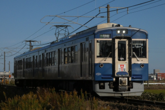 えちごトキめき鉄道　ET127系 トキ鉄】ET127系V8編成が横須賀色（スカ色）となり構内移動で編成の姿