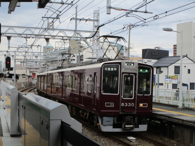 鉄道フォト・写真：阪急電鉄 阪急8300系電車 8330 十三駅 鉄道フォト・写真 by HE414さん - 撮影日 2024/07/24 16:53