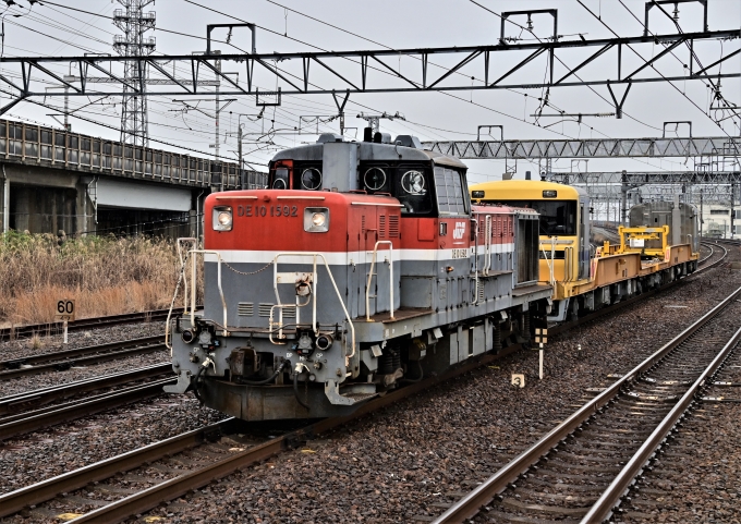 JR貨物 DE10形ディーゼル機関車 DE10‐1592 鉄道フォト・写真 by m433さん 枇杷島駅 (JR)：2021年03月25日09時ごろ