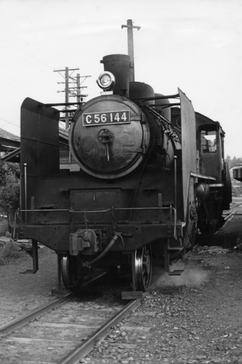 国鉄C56形蒸気機関車 C56144 鉄道フォト・写真 by apphgさん 小淵沢駅：1968年06月23日00時ごろ
