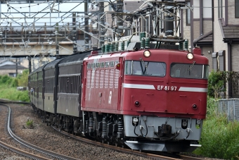 JR東日本 国鉄EF81形電気機関車 鉄道フォト・写真 by Tomo-Papaさん 新川崎駅：2015年06月06日00時ごろ