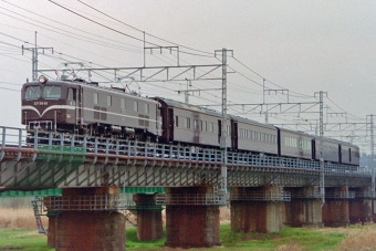 JR東日本 国鉄EF58形電気機関車 鉄道フォト・写真 by Tomo-Papaさん 立川駅：1999年03月30日00時ごろ