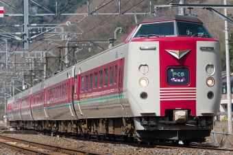 JR西日本 国鉄381系電車 やくも 鉄道フォト・写真 by Tomo-Papaさん 美袋駅：2018年03月31日00時ごろ