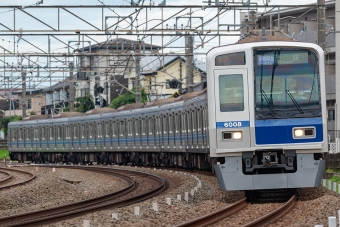 西武鉄道 西武クハ6000形 6008 鉄道フォト・写真 by Tomo-Papaさん 所沢駅：2020年07月27日00時ごろ