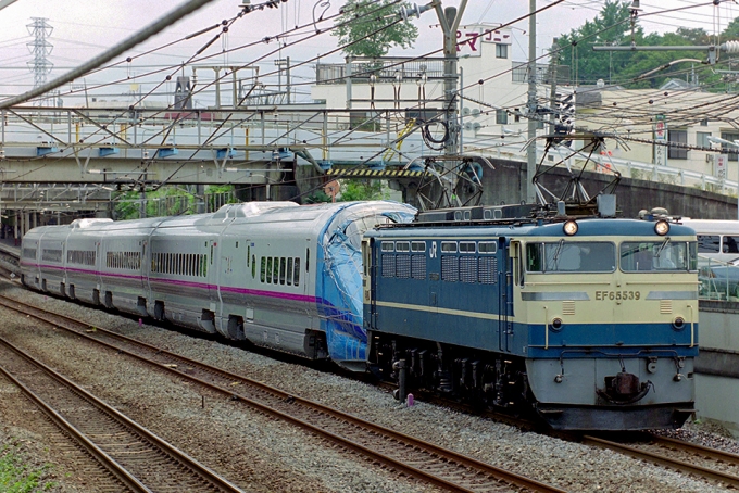 JR貨物 国鉄EF65形電気機関車 鉄道フォト・写真 by Tomo-Papaさん 新秋津駅：2003年10月12日00時ごろ