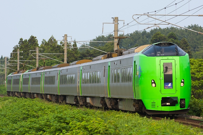 JR北海道789系電車 スーパー白鳥 クロハ789-101 中小国駅 鉄道フォト