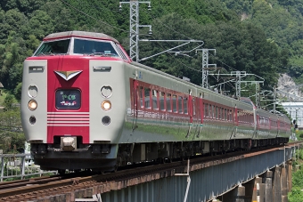 JR西日本 国鉄381系電車 やくも(特急) 鉄道フォト・写真 by Tomo-Papaさん 井倉駅：2017年08月19日11時ごろ