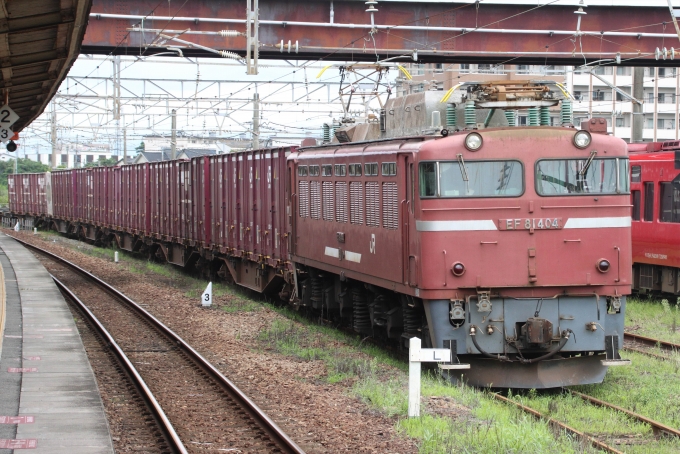 鉄道フォト・写真：JR貨物  EF81-404 鳥栖駅 鉄道フォト・写真 by すらんとのーずさん - 撮影日 2024/06/28 12:53