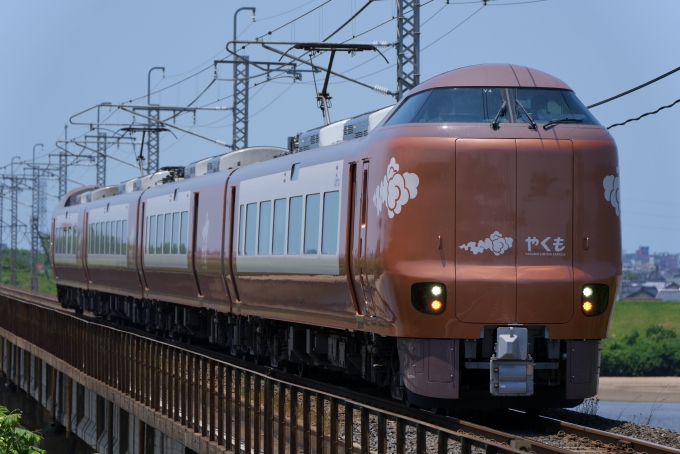 鉄道フォト・写真：JR西日本273系電車  やくも(特急) クモハ273-4 直江駅 鉄道フォト・写真 by nobu_32さん - 撮影日 2024/06/14 11:43