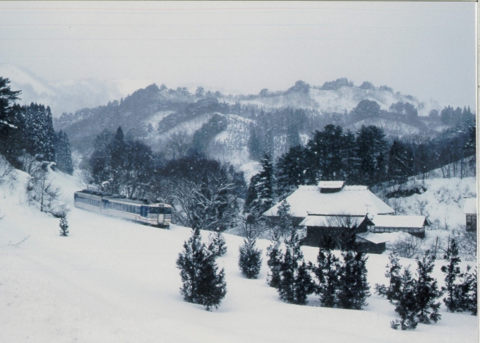 鉄道フォト・写真：JR東日本  手ノ子駅 鉄道フォト・写真 by 二ヶ領用水の桜さん - 撮影日 1998/01/18 00:00