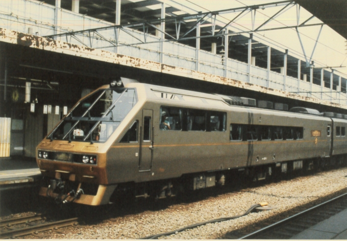 鉄道フォト・写真：JR北海道 国鉄キハ58系気動車 キハ59 1 札幌駅 鉄道フォト・写真 by 二ヶ領用水の桜さん - 撮影日 1987/08/14 00:00