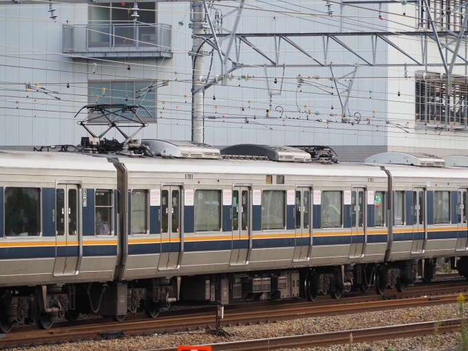 JR西日本 モハ207形 モハ207-2001 鉄道フォト・写真 by tokadaさん 尼崎駅 (JR)：2018年10月24日11時ごろ