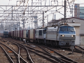 JR貨物 国鉄EF66形電気機関車 EF66 125 鉄道フォト・写真 by tokadaさん 尼崎駅 (JR)：2018年12月19日10時ごろ