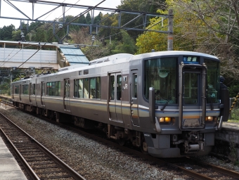 JR西日本 クハ222形 クハ222-5508 鉄道フォト・写真 by tokadaさん 下山駅 (京都府)：2021年10月28日12時ごろ