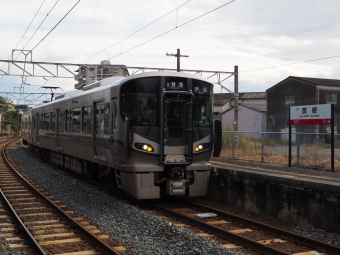 JR西日本 クモハ226形 クモハ226-1013 鉄道フォト・写真 by tokadaさん 京終駅：2021年11月12日14時ごろ