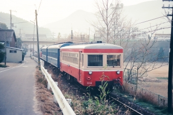 片上鉄道キハ310形気動車 キハ312 鉄道フォト・写真 by tokadaさん ：1990年12月28日08時ごろ