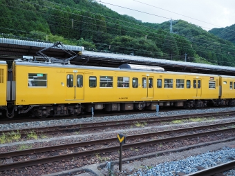 JR西日本 モハ114形 モハ114-1158 鉄道フォト・写真 by tokadaさん 新見駅：2022年08月04日17時ごろ