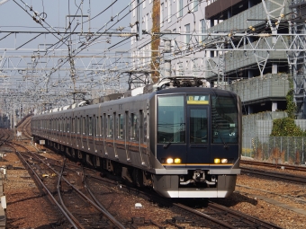 JR西日本 クモハ321形 クモハ321-33 鉄道フォト・写真 by tokadaさん 尼崎駅 (JR)：2018年03月29日09時ごろ