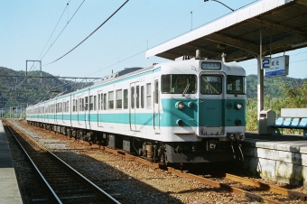 JR西日本 クハ111形 クハ111-7121 鉄道フォト・写真 by tokadaさん 和佐駅：1995年10月17日09時ごろ