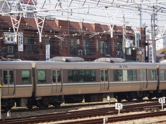 JR西日本 サハ223形 サハ223-2202 鉄道フォト・写真 by tokadaさん 尼崎駅 (JR)：2018年03月29日09時ごろ