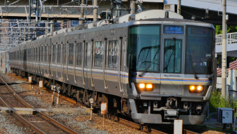 JR西日本 クハ222-2010 (223系) 車両ガイド | レイルラボ(RailLab)