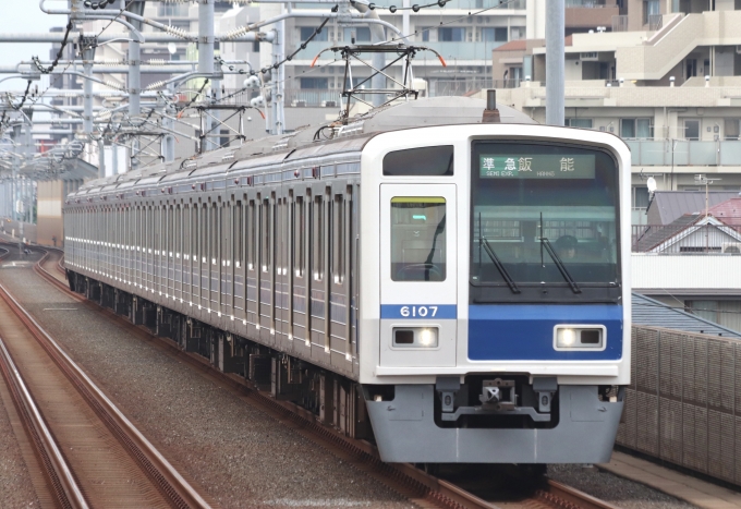 鉄道フォト・写真：西武鉄道 西武6000系電車 6107 富士見台駅 鉄道フォト・写真 by スーパー金太郎さん - 撮影日 2024/07/14 16:53