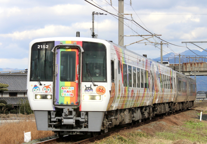 JR四国 2152 (2000系) 車両ガイド | レイルラボ(RailLab)