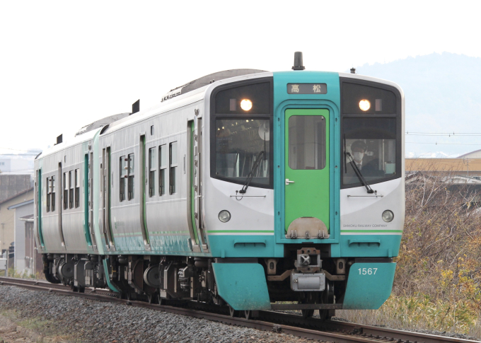 JR四国 1567 (1500形) 車両ガイド | レイルラボ(RailLab)