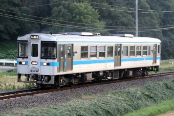 JR四国 1000形 1023 鉄道フォト・写真 by express999さん 塩入駅：2020年08月25日17時ごろ