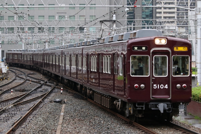 鉄道フォト・写真：阪急電鉄 阪急5100系電車 5104 大阪梅田駅 (阪急) 鉄道フォト・写真 by ポールスターさん - 撮影日 2024/05/31 17:23