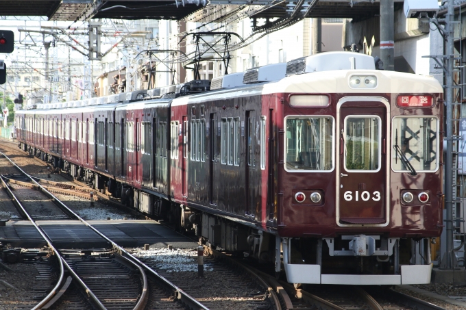 鉄道フォト・写真：阪急電鉄 阪急6000系電車 6103 石橋阪大前駅 鉄道フォト・写真 by ポールスターさん - 撮影日 2024/06/19 07:49