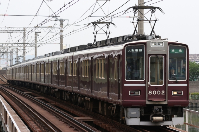 鉄道フォト・写真：阪急電鉄 阪急8000系電車 8002 神崎川駅 鉄道フォト・写真 by ポールスターさん - 撮影日 2024/06/27 08:18