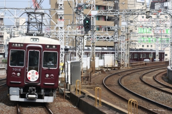 阪急電鉄 阪急7000形(Mc) 7018 鉄道フォト・写真 by ポールスターさん 中津駅 (大阪府|阪急)：2024年07月09日08時ごろ