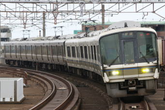 JR西日本 クハ221-56 (221系) 車両ガイド | レイルラボ(RailLab)