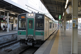 JR東日本 クモハ701形 クモハ701-1017 鉄道フォト・写真 by ジャンクさん 仙台駅 (JR)：2014年12月28日14時ごろ