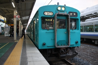 JR西日本 クハ105形 クハ105-9 鉄道フォト・写真 by ジャンクさん 和歌山駅 (JR)：2017年12月25日16時ごろ