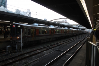 JR西日本323系電車 クモハ323形(Mc) クモハ323-12 鉄道フォト・写真 by ジャンクさん 天王寺駅 (JR)：2017年12月26日07時ごろ