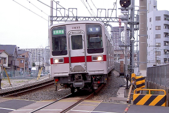 東武鉄道 11633 (東武10000系) 車両ガイド | レイルラボ(RailLab)