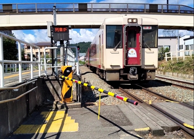 鉄道フォト・写真：JR東日本キハ100・110系気動車 おいこっと  キハ110-235 戸狩野沢温泉駅 鉄道フォト・写真 by yuhi.tekoさん - 撮影日 2024/08/11 14:30